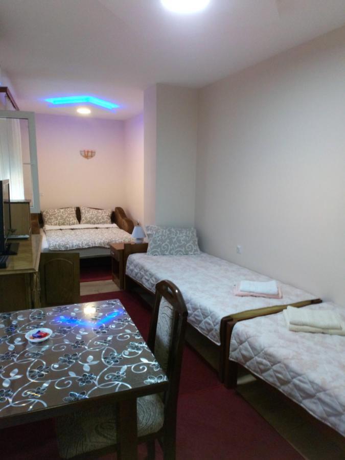 Guest House Green View Pirot Luaran gambar